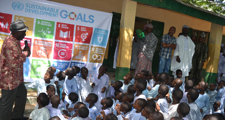 Ronald-teaches-SDGs_edit